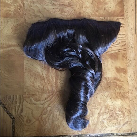 ? - SMOOTH CURLED Hair Clip In main image 4